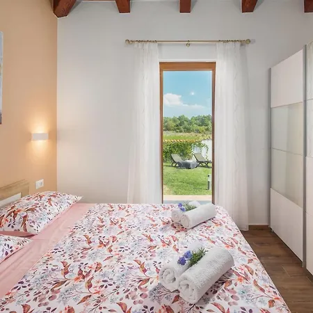 Gracia Villa