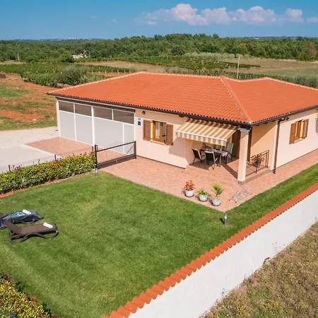 Gracia Villa
