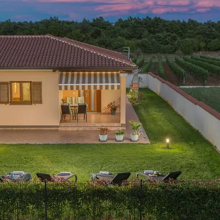 Gracia Villa