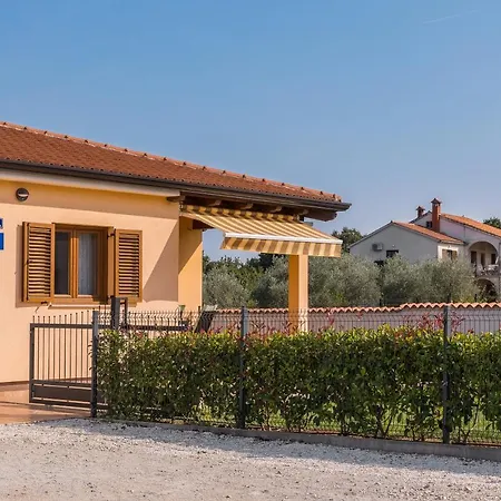 ヴィラ Gracia Sveti Lovreč Pazenatički