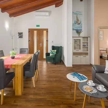 Gracia ヴィラ Sveti Lovreč Pazenatički